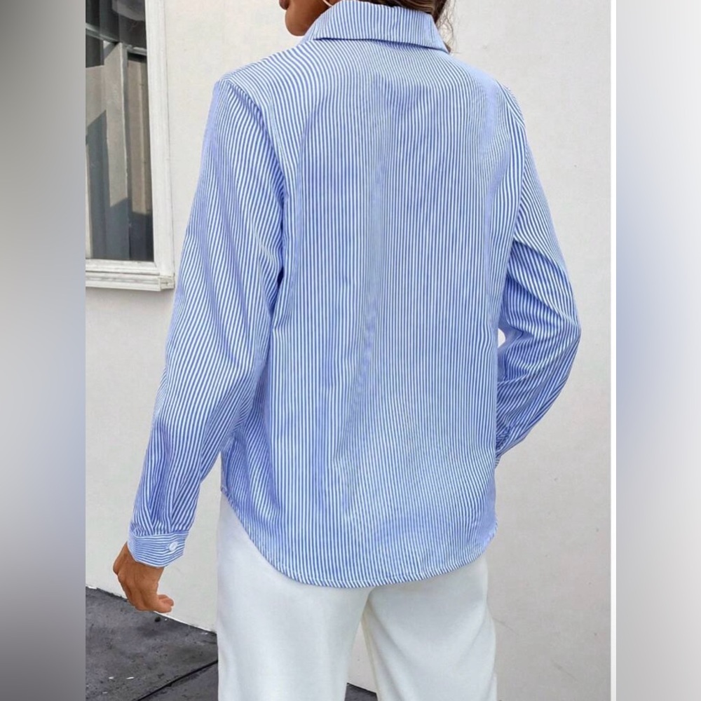 🩵Blue Striped Women's Top. - Picture 3 of 8